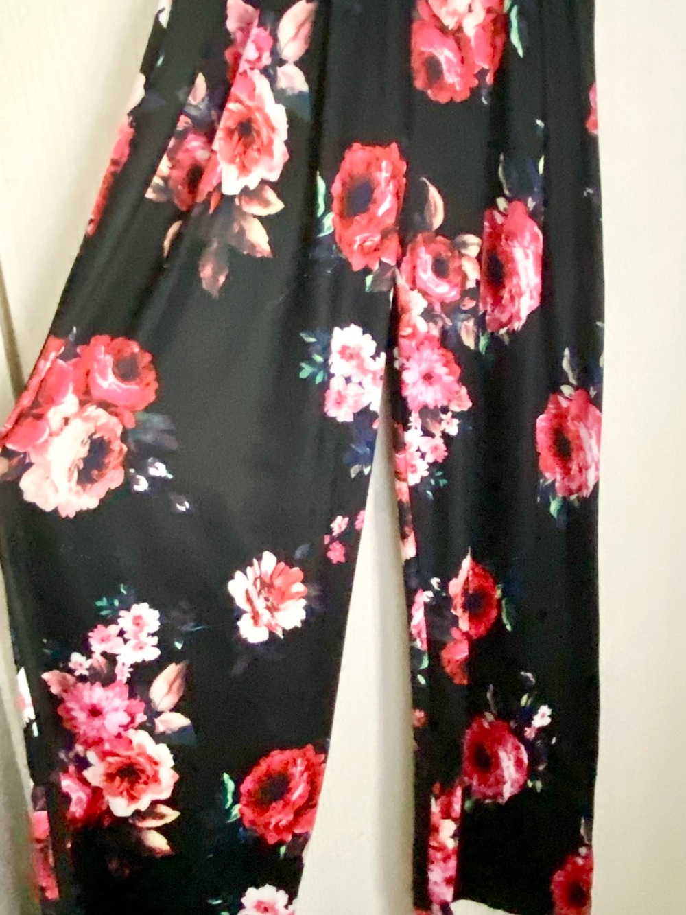 Floral Wide-Leg Silky Pants - Black with Red Floral